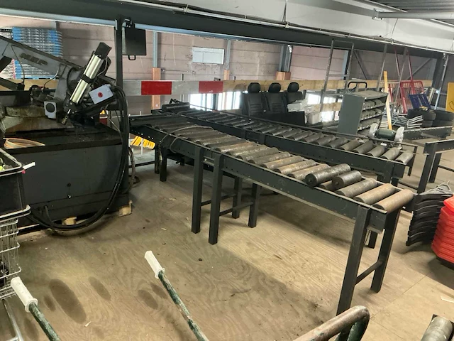 1999 mep shark 320 sxi duty horizontale lintzaagmachine met 2× rollenbaan - afbeelding 9 van  18