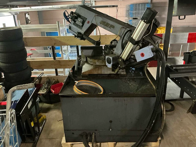 1999 mep shark 320 sxi duty horizontale lintzaagmachine met 2× rollenbaan - afbeelding 1 van  18