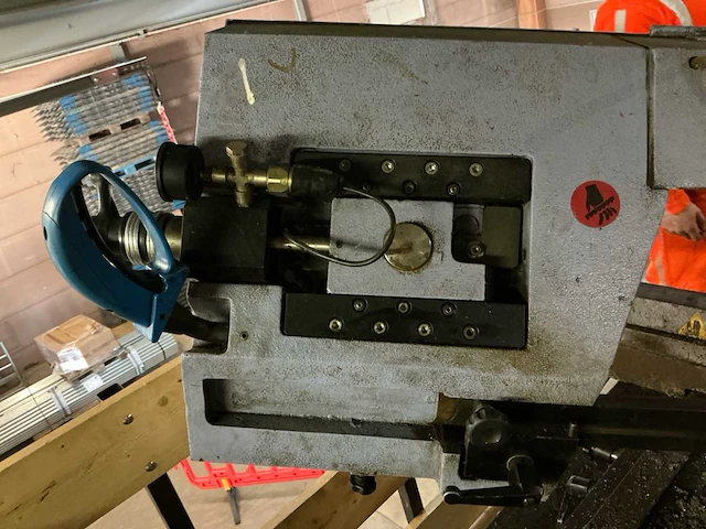 1999 mep shark 320 sxi duty horizontale lintzaagmachine met 2× rollenbaan - afbeelding 13 van  18