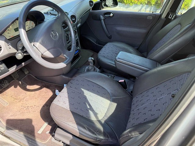 1999 mercedes-benz a-klasse 190 elegance personenauto - afbeelding 10 van  12