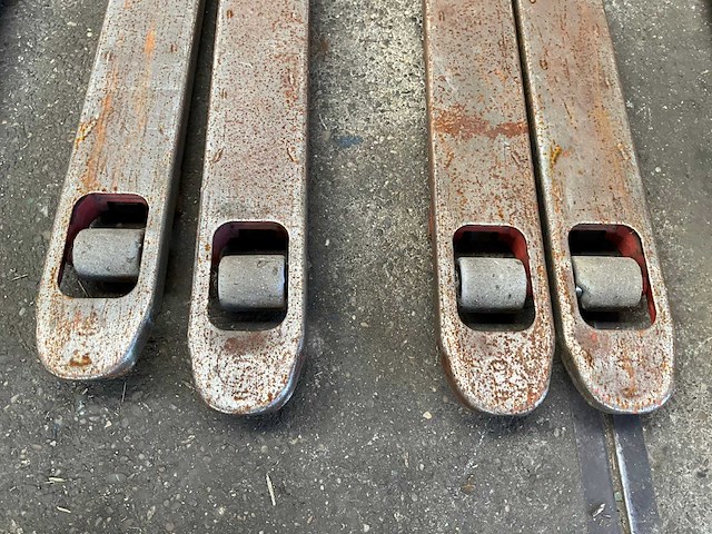 1999 motrac m 30 hand hydraulische palletwagen - afbeelding 2 van  6