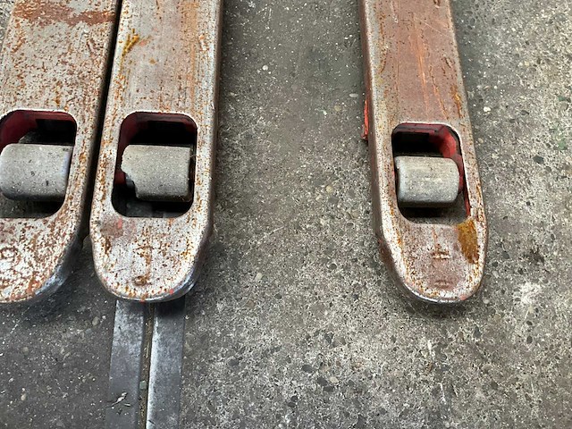 1999 motrac m 30 hand hydraulische palletwagen - afbeelding 4 van  7