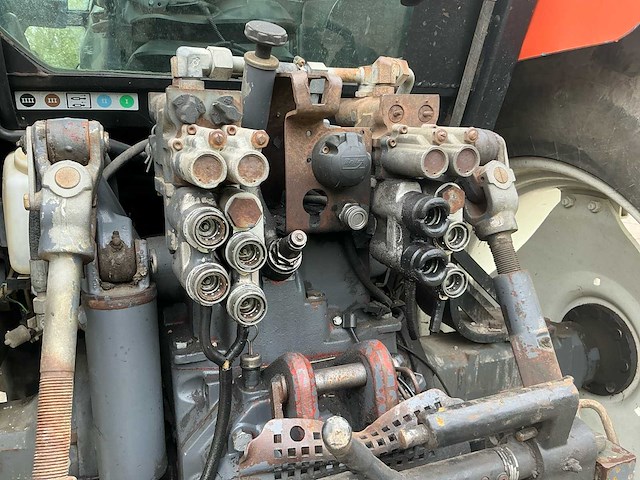 1999 new holland 8160 vierwielaangedreven landbouwtractor - afbeelding 7 van  27