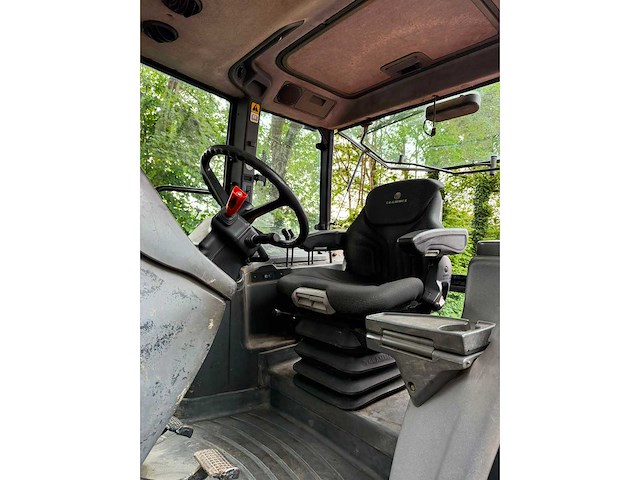 1999 new holland 8160 vierwielaangedreven landbouwtractor - afbeelding 11 van  12