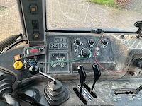 1999 new holland 8260 vierwielaangedreven landbouwtractor - afbeelding 29 van  39