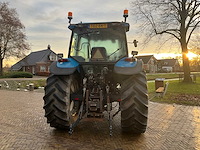 1999 new holland 8260 vierwielaangedreven landbouwtractor - afbeelding 22 van  24