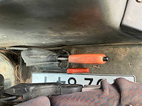 1999 new holland 8260 vierwielaangedreven landbouwtractor - afbeelding 18 van  27