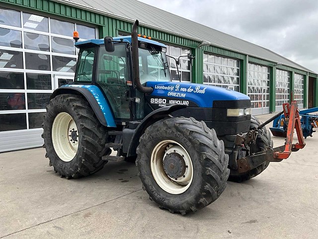 1999 new holland 8560 vierwielaangedreven landbouwtractor - afbeelding 12 van  31
