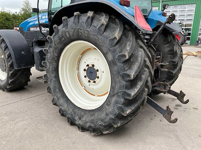 1999 new holland 8560 vierwielaangedreven landbouwtractor - afbeelding 27 van  31