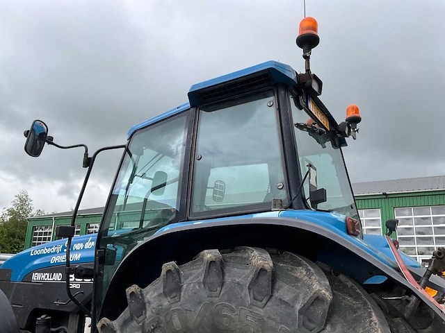 1999 new holland 8560 vierwielaangedreven landbouwtractor - afbeelding 28 van  31