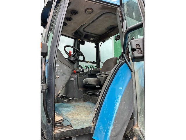 1999 new holland 8560 vierwielaangedreven landbouwtractor - afbeelding 30 van  31
