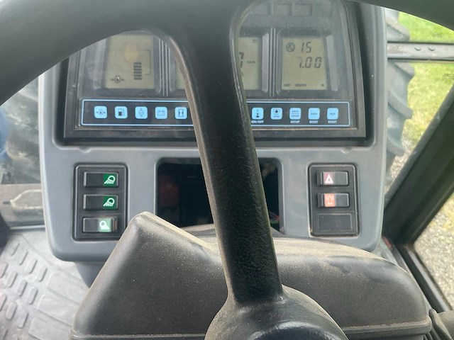 1999 new holland ts115 vierwielaangedreven landbouwtractor - afbeelding 33 van  42