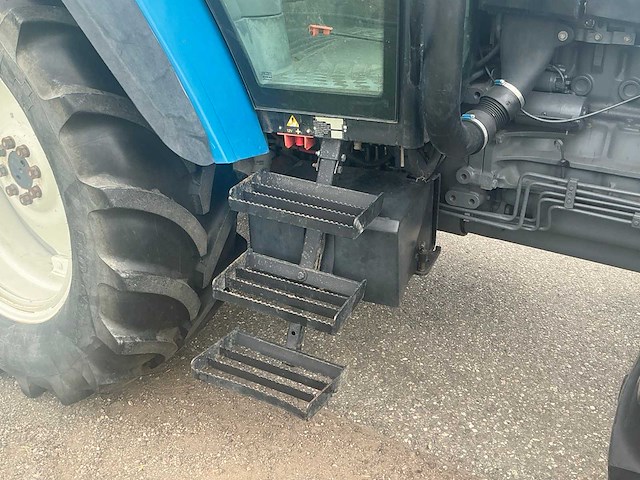 1999 new holland ts115 vierwielaangedreven landbouwtractor - afbeelding 11 van  30
