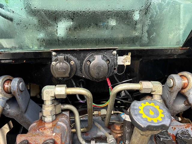 1999 new holland ts90 vierwielaangedreven landbouwtractor - afbeelding 25 van  25