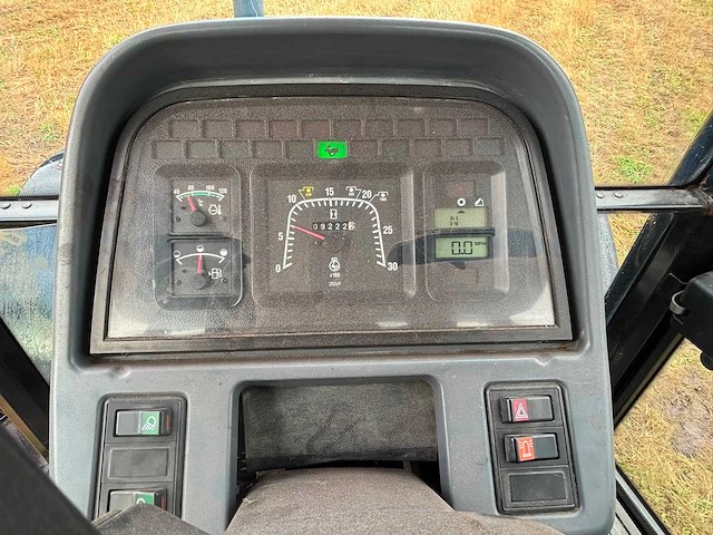 1999 new holland ts90 vierwielaangedreven landbouwtractor - afbeelding 7 van  17