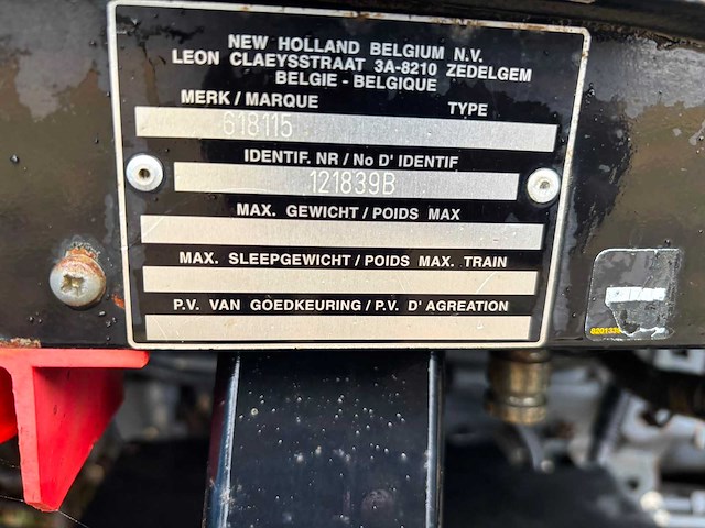 1999 new holland ts90 vierwielaangedreven landbouwtractor - afbeelding 15 van  17