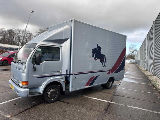 1999 nissan cabstar e paardenwagen personenauto - afbeelding 1 van  10