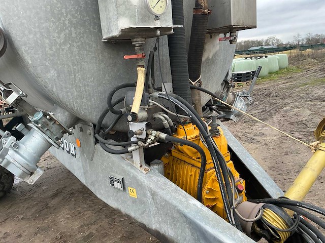 1999 peecon zt9000w mesttank - afbeelding 17 van  27