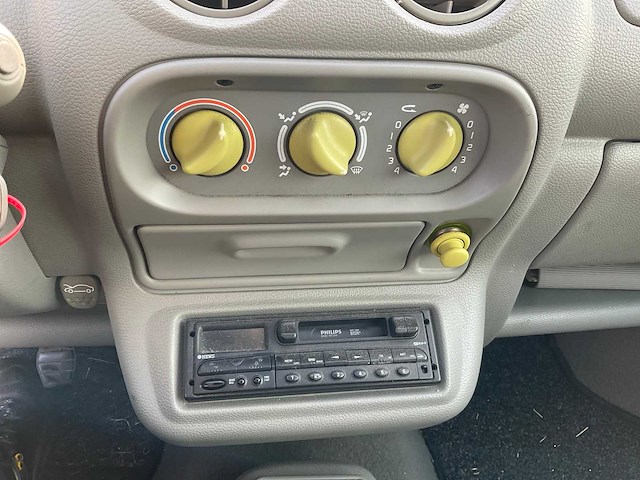 1999 renault twingo personenauto - afbeelding 9 van  24