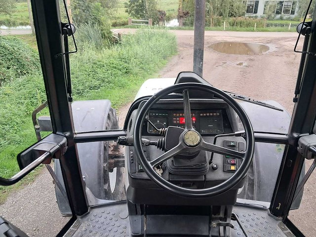 1999 steyr - 9145 - vierwielaangedreven landbouwtractor - afbeelding 5 van  18