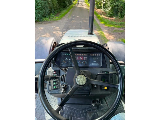 1999 steyr 9145 vierwielaangedreven landbouwtractor - afbeelding 4 van  15