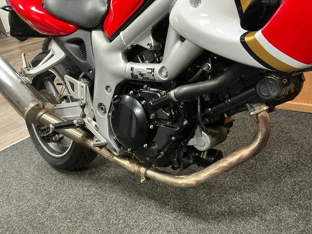 1999 suzuki tour “lucky strike” 600 motorfiets - afbeelding 4 van  15