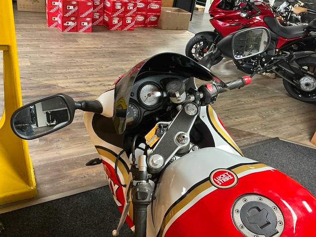 1999 suzuki tour “lucky strike” 600 motorfiets - afbeelding 15 van  15