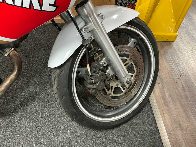 1999 suzuki tour “lucky strike” 600 motorfiets - afbeelding 2 van  8