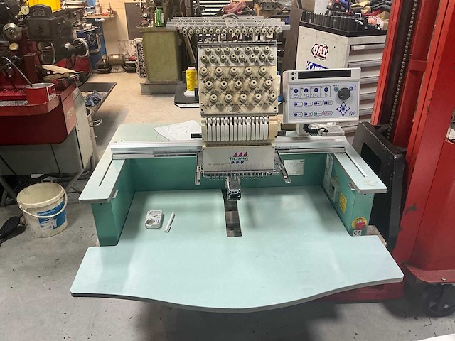 1999 tajima tmex-c1501 borduurmachine - afbeelding 28 van  30