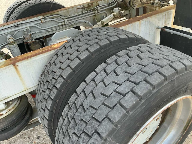 1999 terberg yt180 (containerdrager) terminal vrachtwagen/trekker - afbeelding 14 van  43