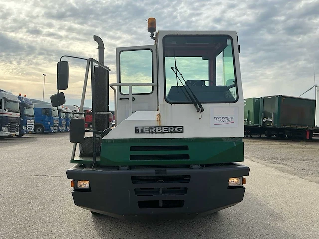 1999 terberg yt180 (containerdrager) terminal vrachtwagen/trekker - afbeelding 42 van  43