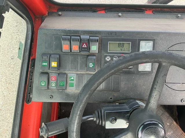 1999 terberg yt180 (containerdrager) terminal vrachtwagen/trekker - afbeelding 38 van  43