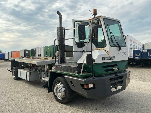 1999 terberg yt180 (containerdrager) terminal vrachtwagen/trekker - afbeelding 34 van  43