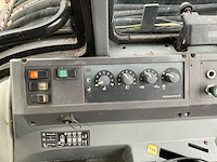 1999 valtra valmet 8150 hitech vierwielaangedreven landbouwtractor met maai arm - afbeelding 20 van  33