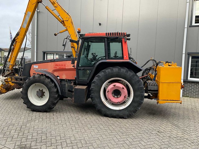 1999 valtra valmet 8150 hitech vierwielaangedreven landbouwtractor met maai arm - afbeelding 33 van  33