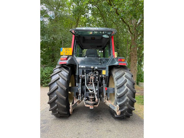 1999 valtra valmet 900 (frontlader) vierwielaangedreven landbouwtractor - afbeelding 5 van  11