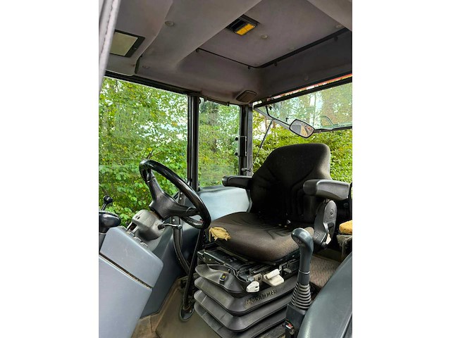 1999 valtra valmet 900 (frontlader) vierwielaangedreven landbouwtractor - afbeelding 8 van  11