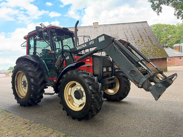 1999 valtra valmet 900 (frontlader) vierwielaangedreven landbouwtractor - afbeelding 4 van  9