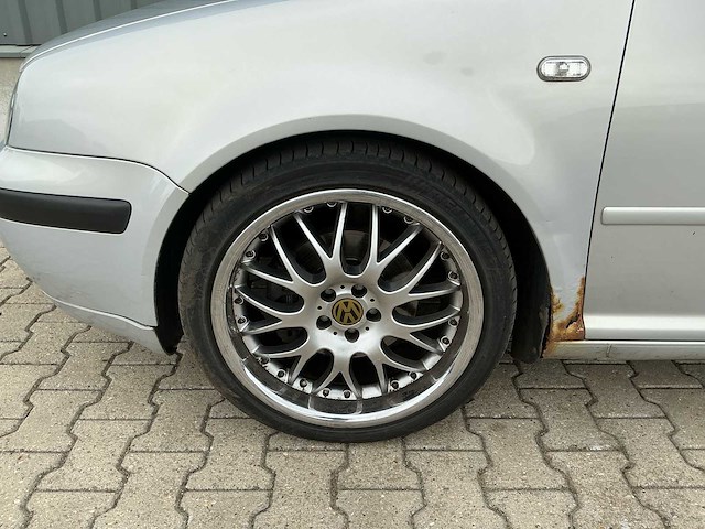 1999 volkswagen golf 2.3 v5 highline personenauto - afbeelding 2 van  35