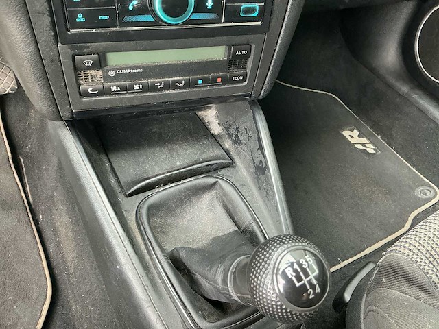 1999 volkswagen golf 2.3 v5 highline personenauto - afbeelding 18 van  35