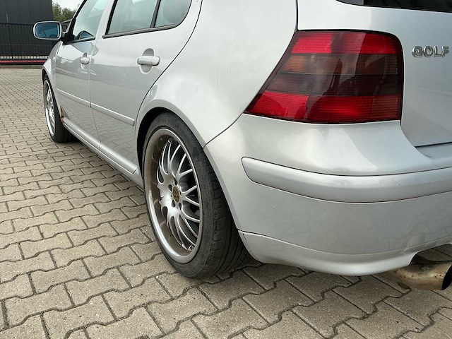 1999 volkswagen golf 2.3 v5 highline personenauto - afbeelding 34 van  35