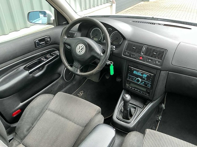 1999 volkswagen golf 2.3 v5 highline personenauto - afbeelding 26 van  35