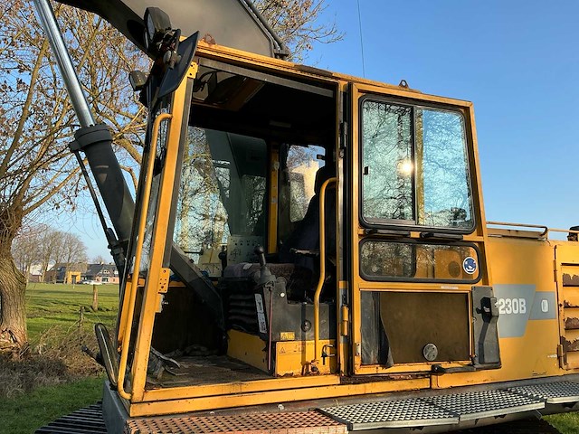 1999 volvo ec230b rupsgraafmachine - afbeelding 11 van  35