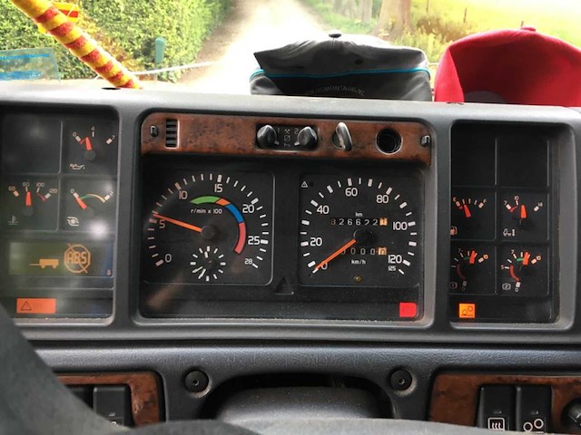 1999 volvo fh16-520 vrachtwagen - afbeelding 3 van  12