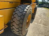 1999 volvo l70c wiellader met puinbak, vorkenbord en hijsjuk - afbeelding 3 van  40