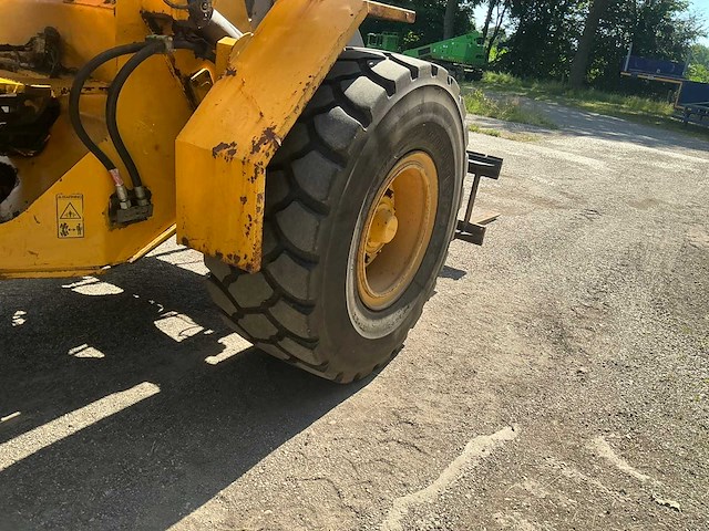 1999 volvo l70c wiellader met puinbak, vorkenbord en hijsjuk - afbeelding 4 van  40