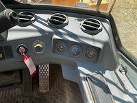 1999 volvo l70c wiellader met puinbak, vorkenbord en hijsjuk - afbeelding 24 van  40
