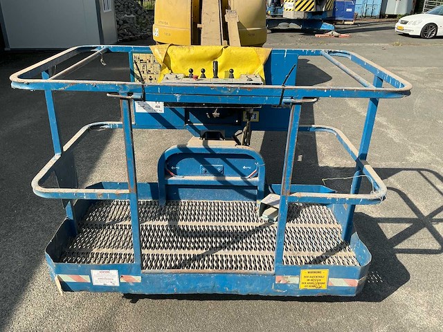 1999 zelfrijdende telescoophoogwerker met werkplatform grove gt141da - afbeelding 26 van  37