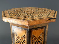 19e-eeuwse marokkaanse of syrische achthoekige bijzettafel geometrische marqueterie - afbeelding 3 van  5