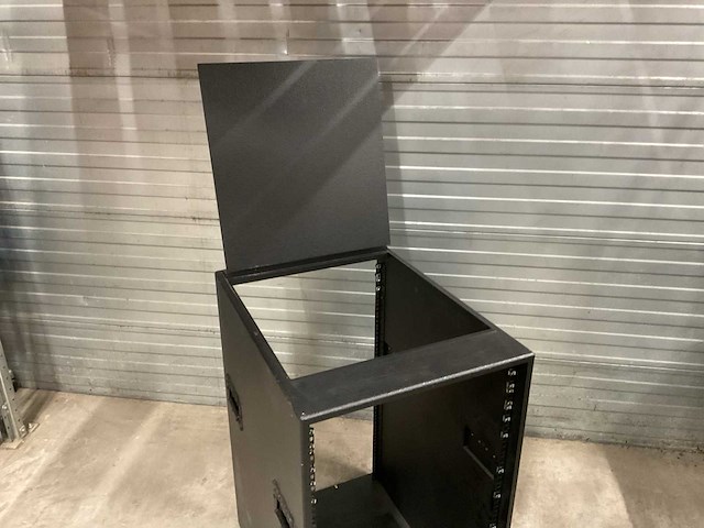 19u 19-inch rack met klepdeksel - afbeelding 2 van  2